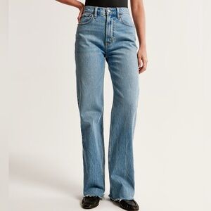 Abercrombie High-Rise 90’s Relaxed Jean